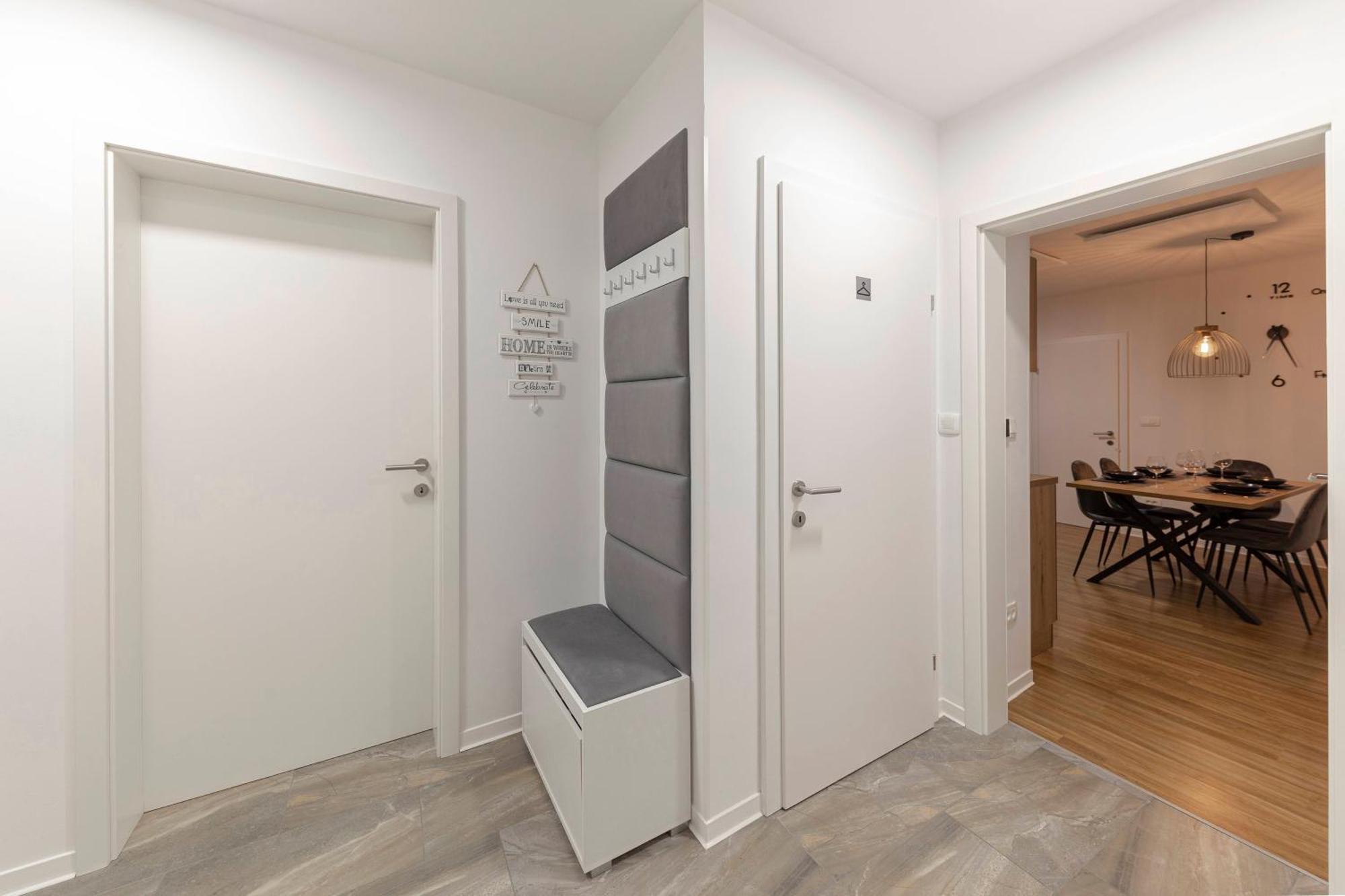 Apartments Grahek リュブリャナ エクステリア 写真