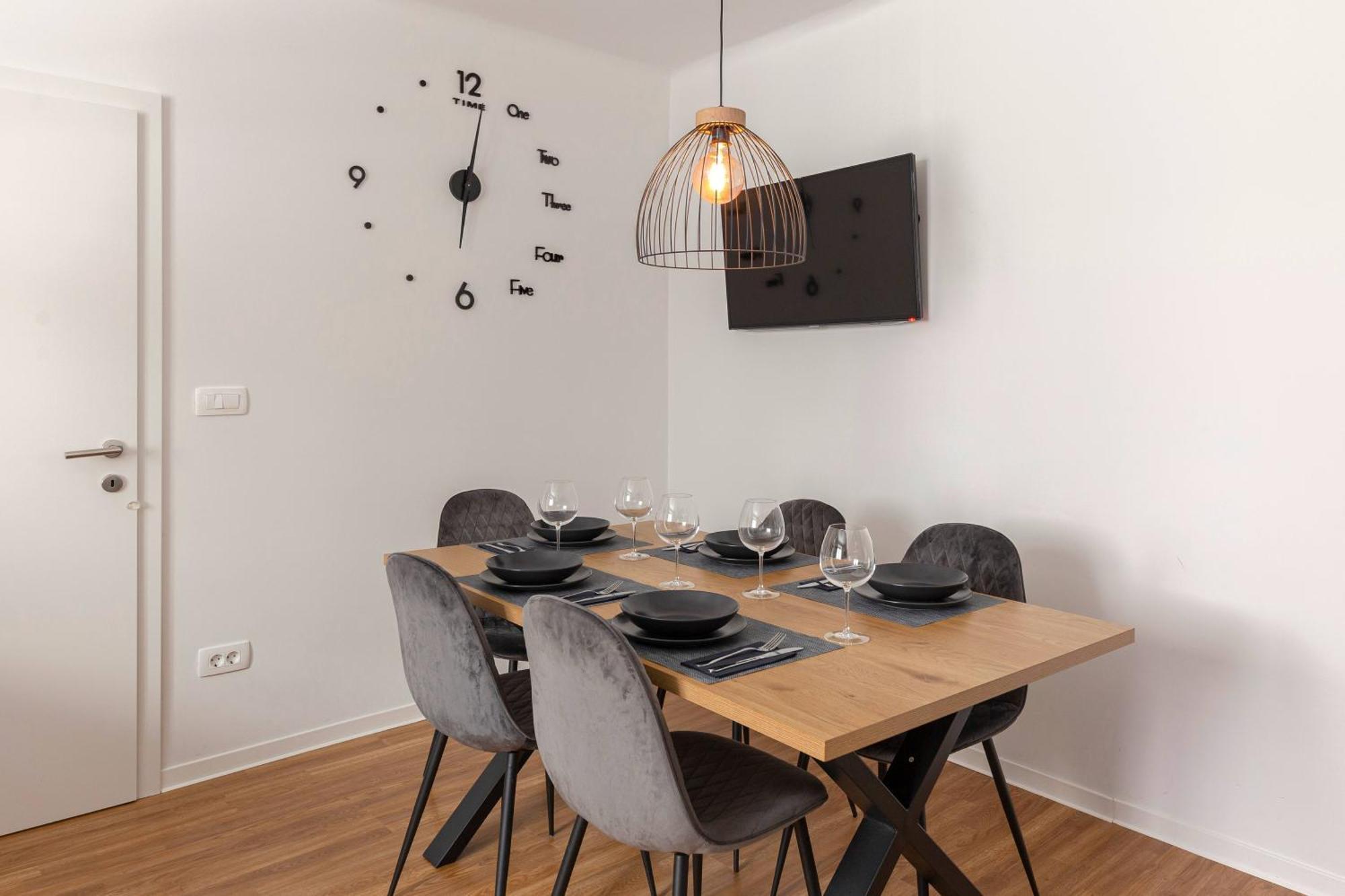 Apartments Grahek リュブリャナ エクステリア 写真